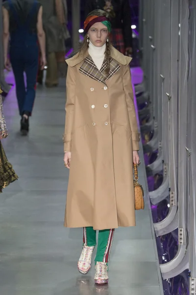 Look 67